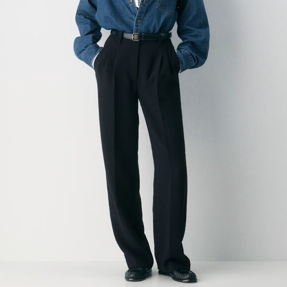 Aritzia Pants - Aritzia The Effortless Pant Crepette - Black